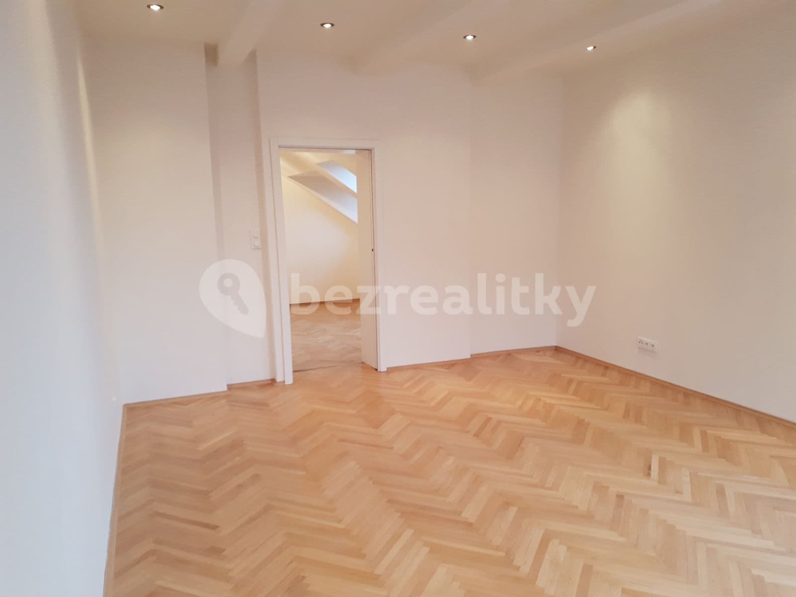 2 bedroom with open-plan kitchen flat to rent, 83 m², Radlická, Prague, Prague 2 bedroom with open-plan kitchen flat to rent, 83 m², Radlická, Prague, Prague