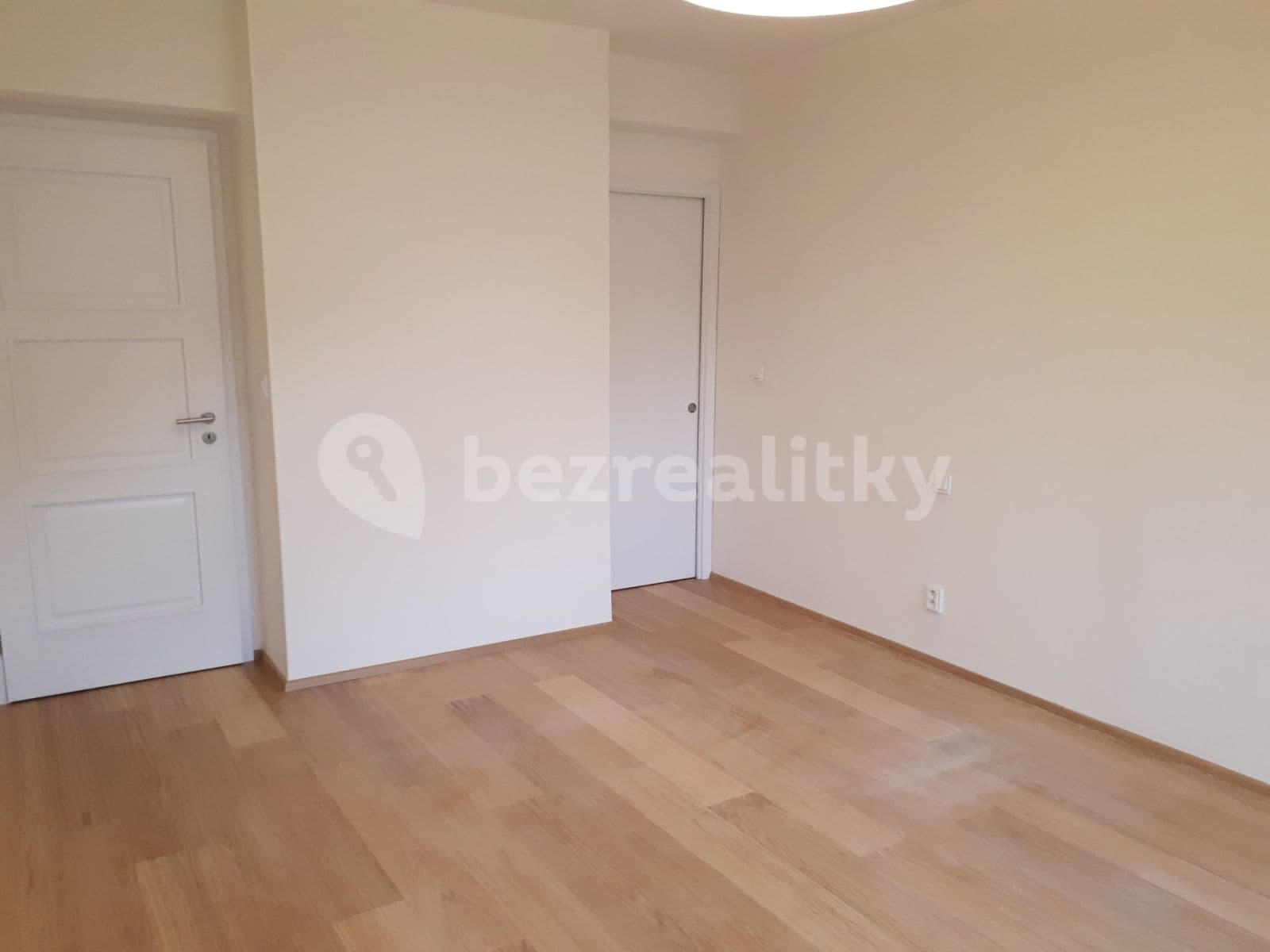 2 bedroom with open-plan kitchen flat to rent, 83 m², Radlická, Prague, Prague 2 bedroom with open-plan kitchen flat to rent, 83 m², Radlická, Prague, Prague