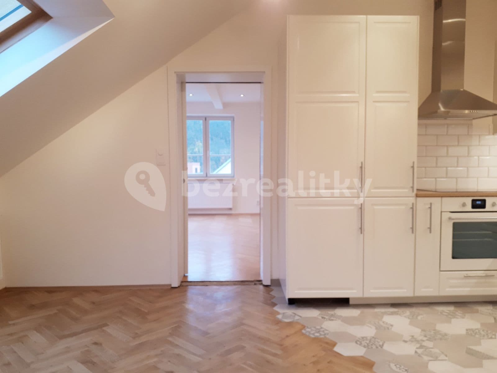 2 bedroom with open-plan kitchen flat to rent, 83 m², Radlická, Prague, Prague 2 bedroom with open-plan kitchen flat to rent, 83 m², Radlická, Prague, Prague