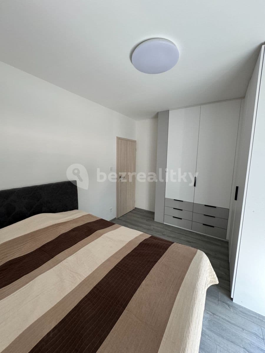 2 bedroom with open-plan kitchen flat to rent, 65 m², Na Dražkách, Beroun, Středočeský Region 2 bedroom with open-plan kitchen flat to rent, 65 m², Na Dražkách, Beroun, Středočeský Region