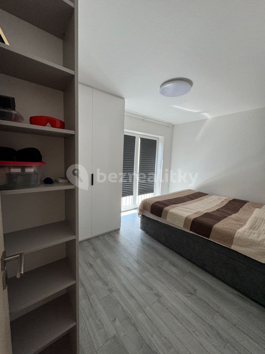 2 bedroom with open-plan kitchen flat to rent, 65 m², Na Dražkách, Beroun, Středočeský Region 2 bedroom with open-plan kitchen flat to rent, 65 m², Na Dražkách, Beroun, Středočeský Region