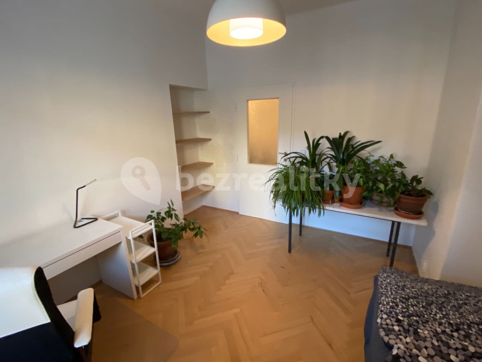 2 bedroom with open-plan kitchen flat to rent, 72 m², Grafická, Prague, Prague 2 bedroom with open-plan kitchen flat to rent, 72 m², Grafická, Prague, Prague
