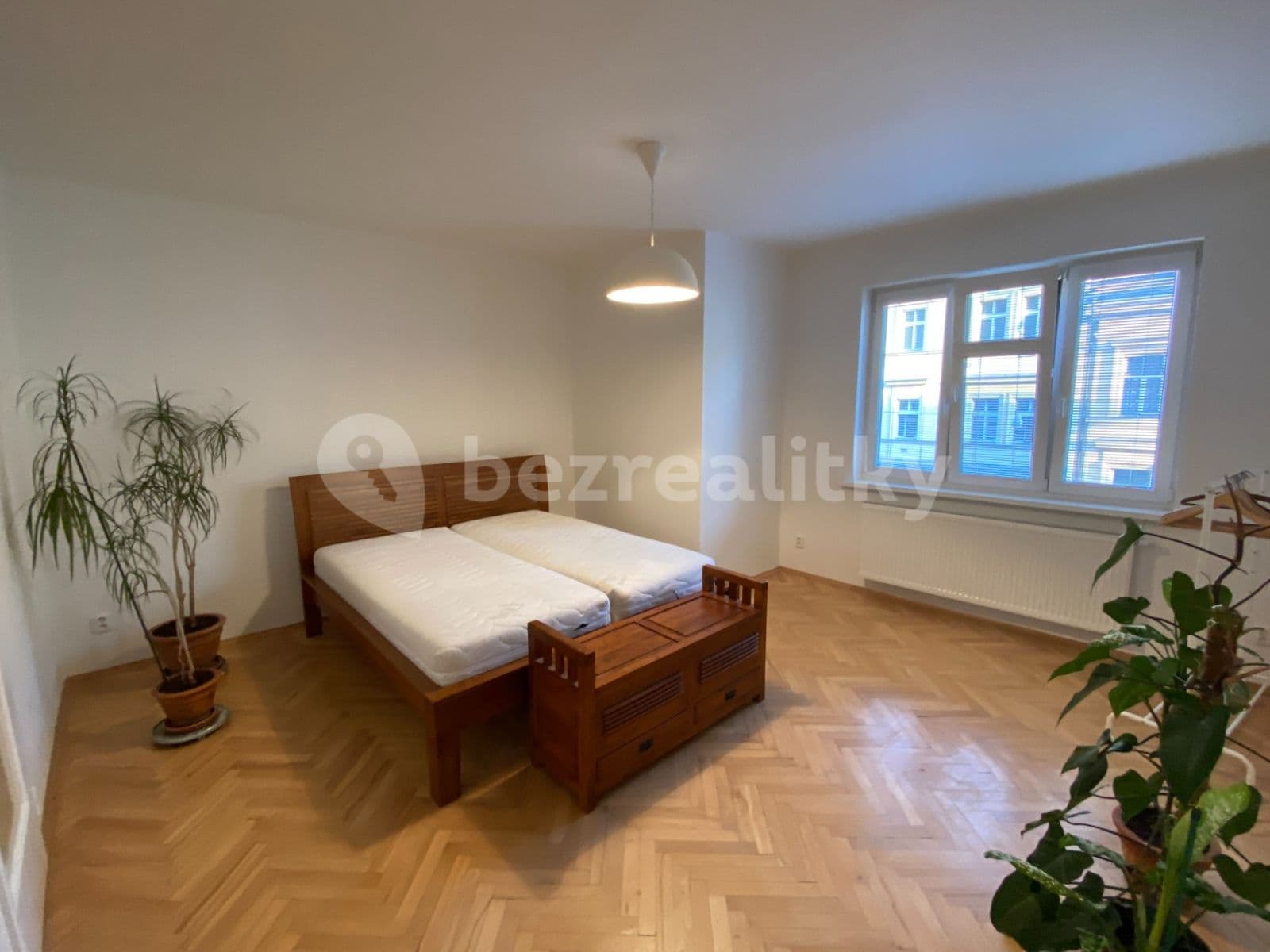 2 bedroom with open-plan kitchen flat to rent, 72 m², Grafická, Prague, Prague 2 bedroom with open-plan kitchen flat to rent, 72 m², Grafická, Prague, Prague