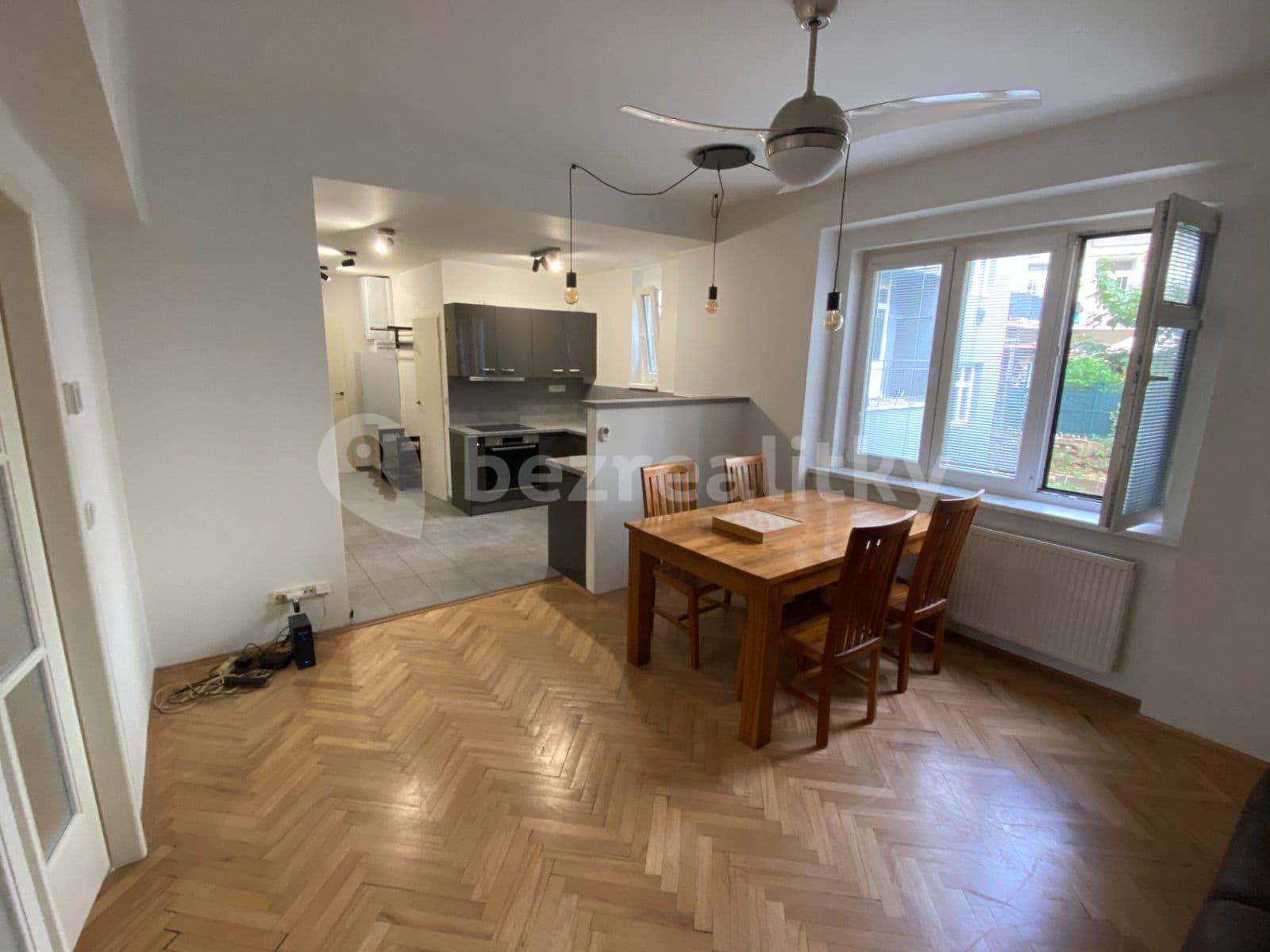 2 bedroom with open-plan kitchen flat to rent, 72 m², Grafická, Prague, Prague 2 bedroom with open-plan kitchen flat to rent, 72 m², Grafická, Prague, Prague