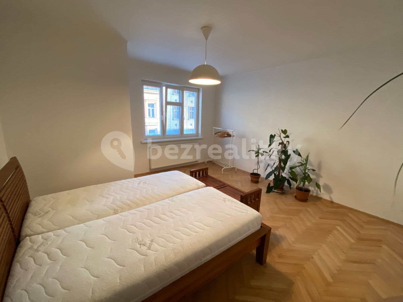 2 bedroom with open-plan kitchen flat to rent, 72 m², Grafická, Prague, Prague 2 bedroom with open-plan kitchen flat to rent, 72 m², Grafická, Prague, Prague
