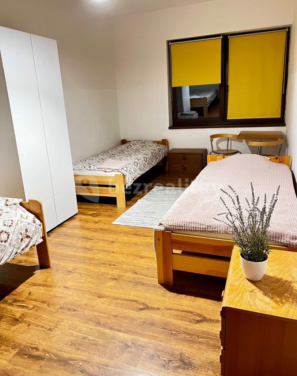 Studio flat to rent, 120 m², Vlašimská, Benešov, Středočeský Region Studio flat to rent, 120 m², Vlašimská, Benešov, Středočeský Region