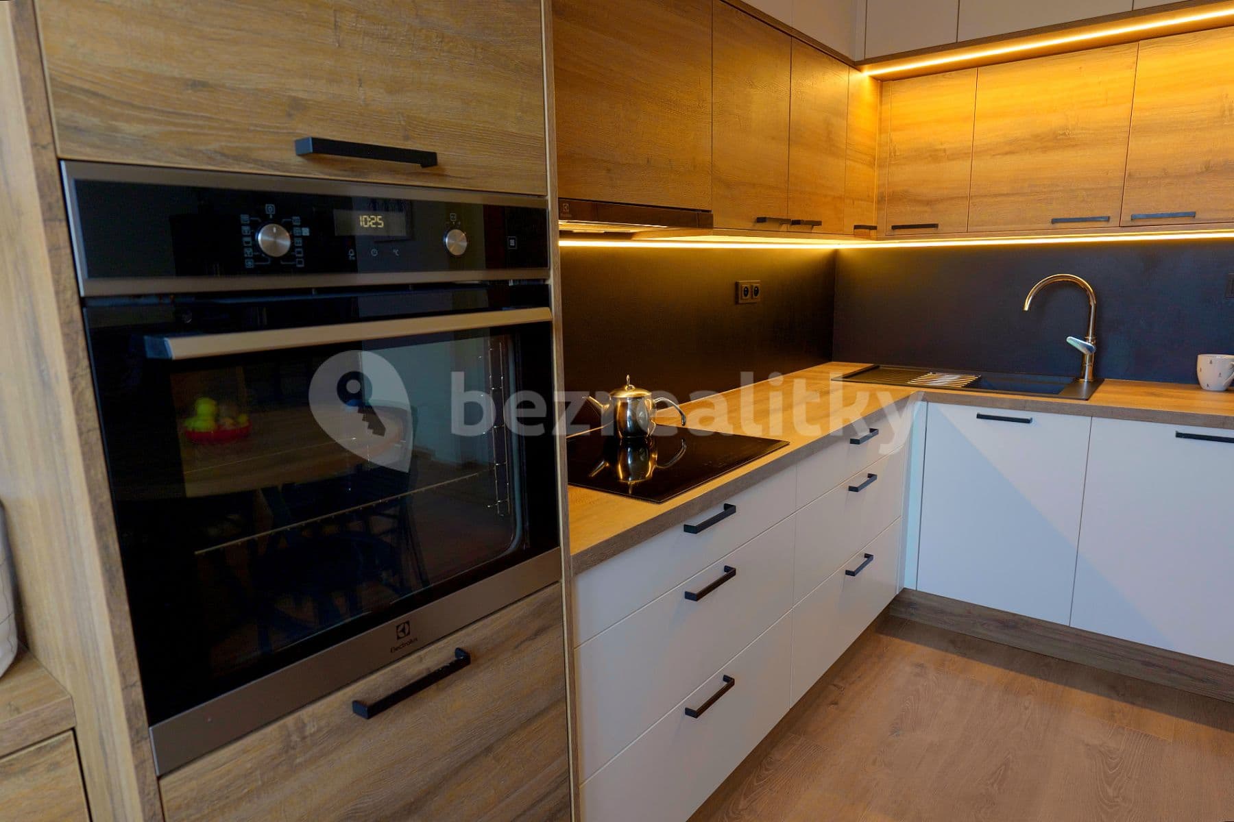 2 bedroom with open-plan kitchen flat to rent, 72 m², Metelkova, Kuřim, Jihomoravský Region 2 bedroom with open-plan kitchen flat to rent, 72 m², Metelkova, Kuřim, Jihomoravský Region