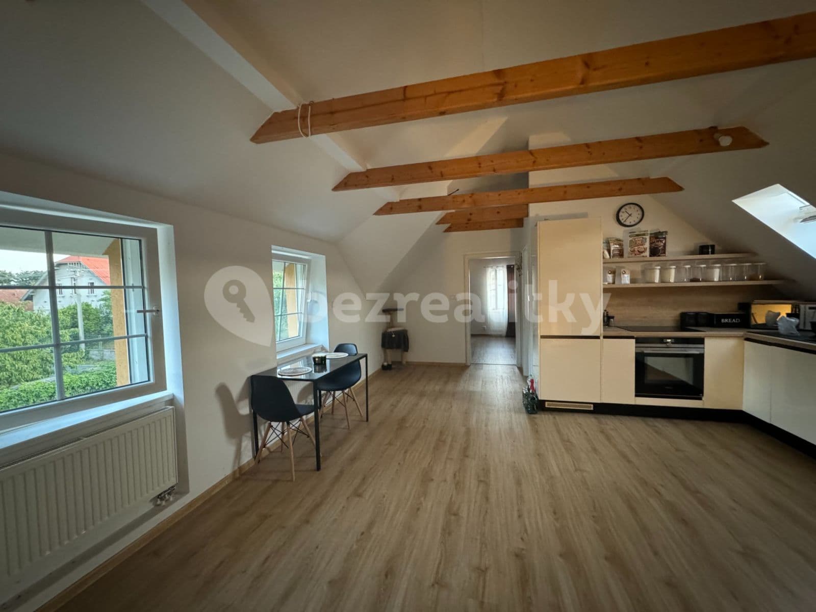 3 bedroom with open-plan kitchen flat to rent, 110 m², Štíhlice, Středočeský Region 3 bedroom with open-plan kitchen flat to rent, 110 m², Štíhlice, Středočeský Region