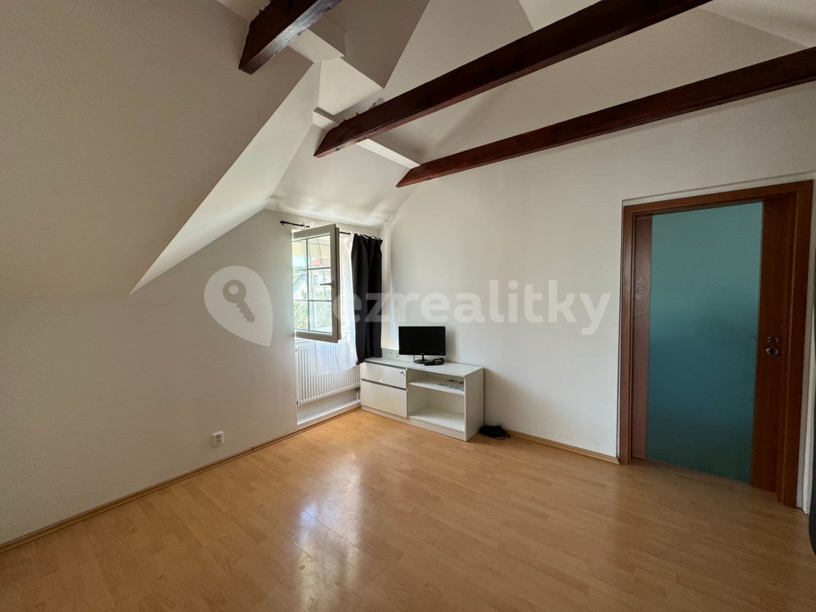 3 bedroom with open-plan kitchen flat to rent, 110 m², Štíhlice, Středočeský Region 3 bedroom with open-plan kitchen flat to rent, 110 m², Štíhlice, Středočeský Region