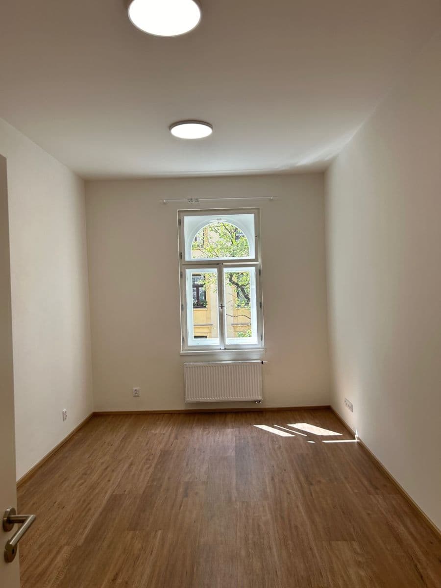 1 bedroom with open-plan kitchen flat to rent, 41 m², U Santošky, Prague, Prague 1 bedroom with open-plan kitchen flat to rent, 41 m², U Santošky, Prague, Prague