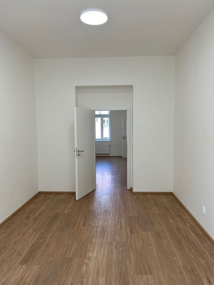 1 bedroom with open-plan kitchen flat to rent, 41 m², U Santošky, Prague, Prague 1 bedroom with open-plan kitchen flat to rent, 41 m², U Santošky, Prague, Prague