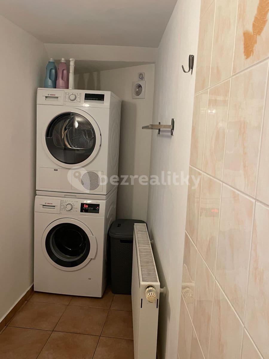 3 bedroom with open-plan kitchen flat to rent, 82 m², Záběhlická, Prague, Prague 3 bedroom with open-plan kitchen flat to rent, 82 m², Záběhlická, Prague, Prague