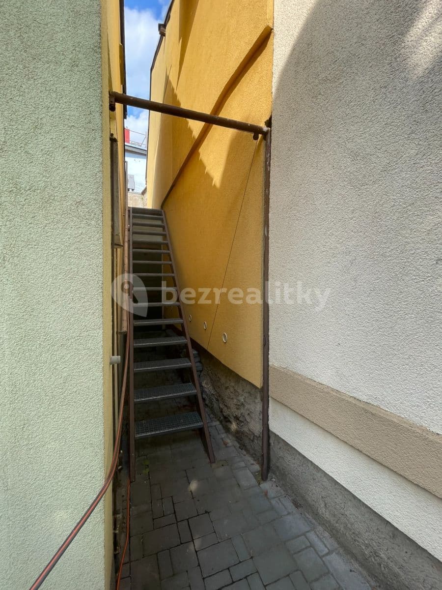 3 bedroom with open-plan kitchen flat to rent, 82 m², Záběhlická, Prague, Prague 3 bedroom with open-plan kitchen flat to rent, 82 m², Záběhlická, Prague, Prague