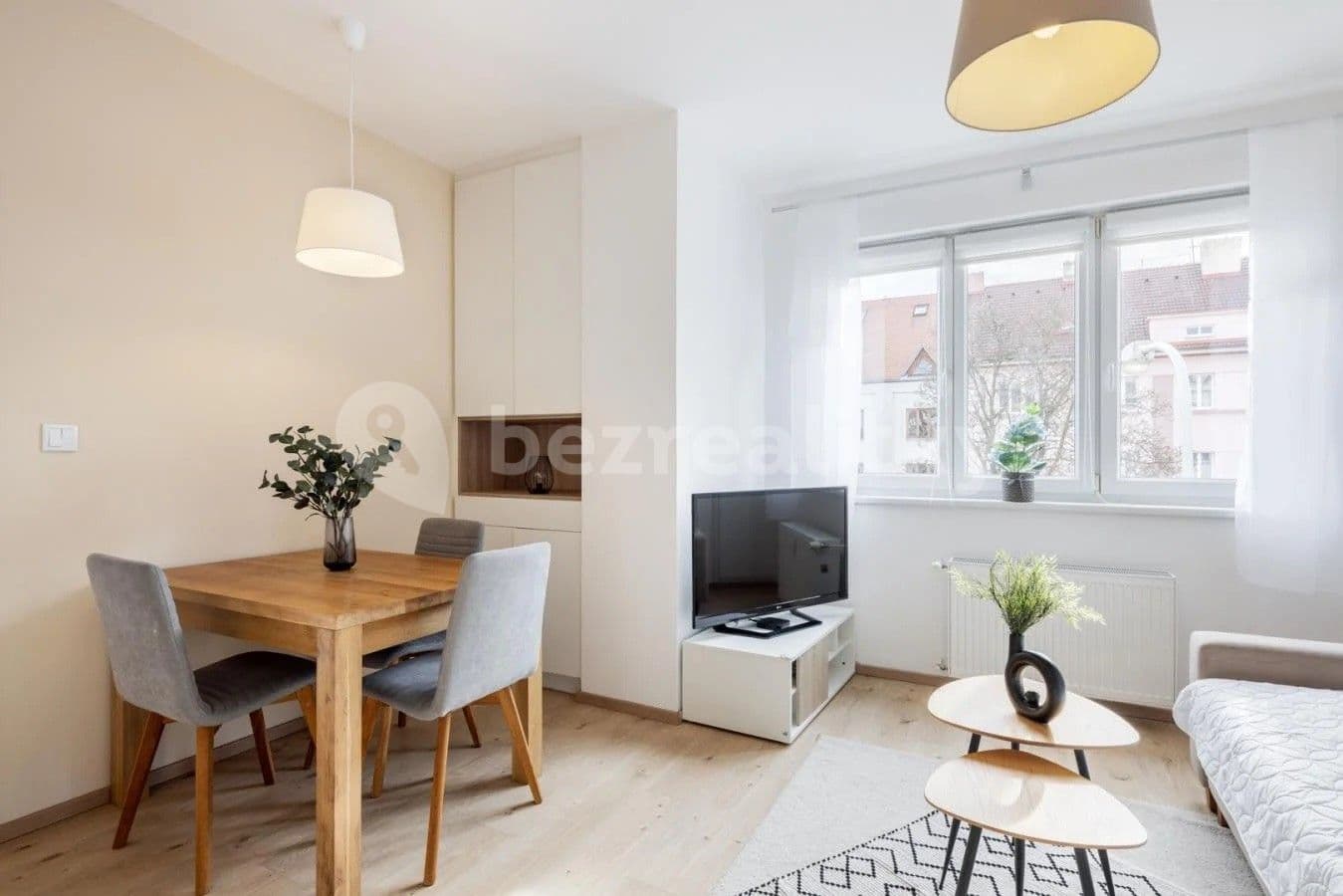 2 bedroom with open-plan kitchen flat to rent, 65 m², Bělohorská, Prague, Prague 2 bedroom with open-plan kitchen flat to rent, 65 m², Bělohorská, Prague, Prague