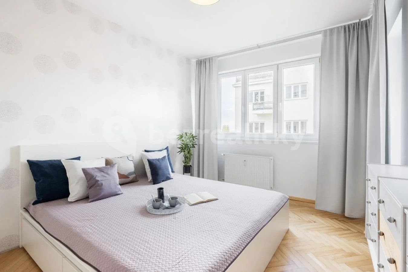 2 bedroom with open-plan kitchen flat to rent, 65 m², Bělohorská, Prague, Prague 2 bedroom with open-plan kitchen flat to rent, 65 m², Bělohorská, Prague, Prague