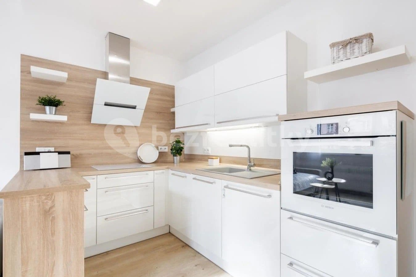 2 bedroom with open-plan kitchen flat to rent, 65 m², Bělohorská, Prague, Prague 2 bedroom with open-plan kitchen flat to rent, 65 m², Bělohorská, Prague, Prague