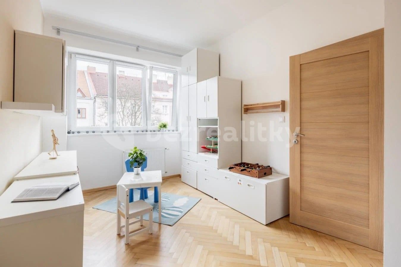 2 bedroom with open-plan kitchen flat to rent, 65 m², Bělohorská, Prague, Prague 2 bedroom with open-plan kitchen flat to rent, 65 m², Bělohorská, Prague, Prague