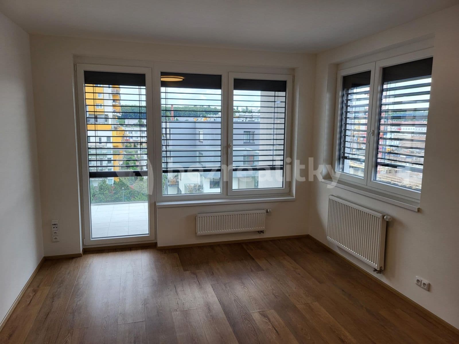 1 bedroom with open-plan kitchen flat to rent, 54 m², Pod Harfou, Prague, Prague 1 bedroom with open-plan kitchen flat to rent, 54 m², Pod Harfou, Prague, Prague