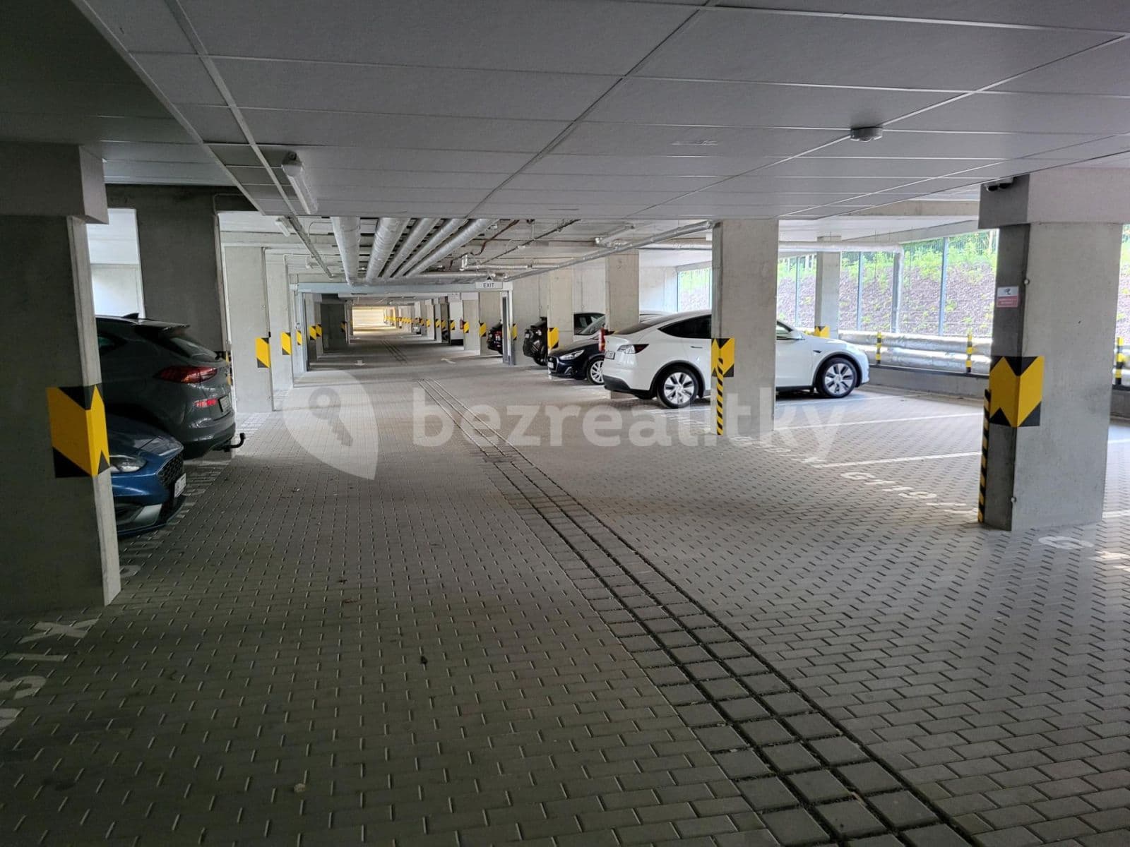 1 bedroom with open-plan kitchen flat to rent, 54 m², Pod Harfou, Prague, Prague 1 bedroom with open-plan kitchen flat to rent, 54 m², Pod Harfou, Prague, Prague