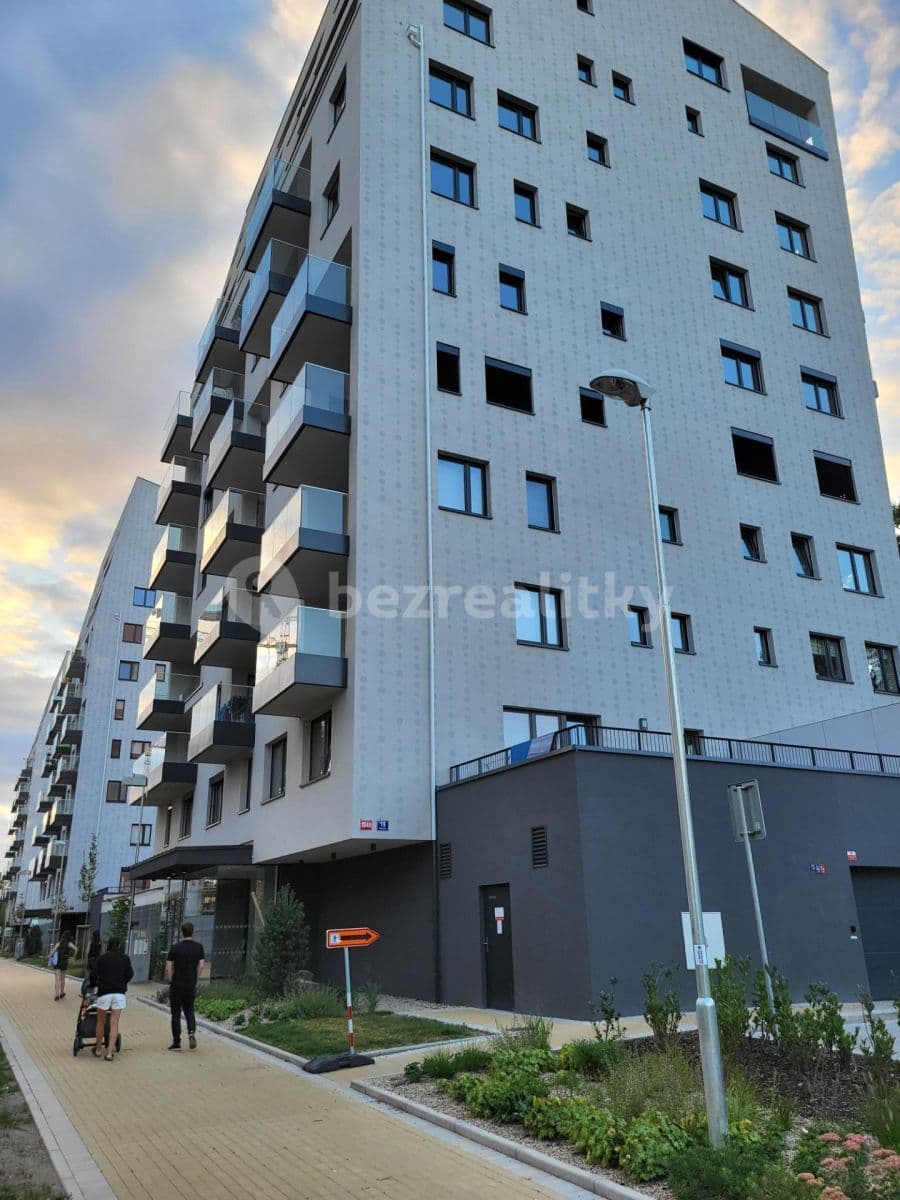1 bedroom with open-plan kitchen flat to rent, 54 m², Pod Harfou, Prague, Prague 1 bedroom with open-plan kitchen flat to rent, 54 m², Pod Harfou, Prague, Prague