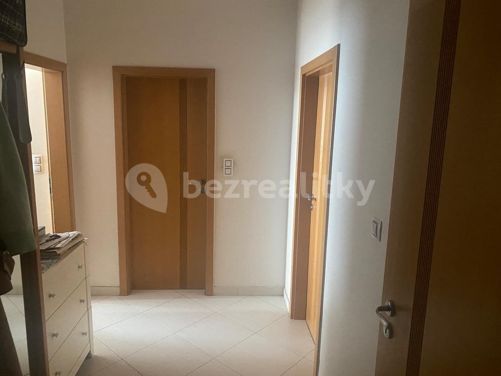 2 bedroom with open-plan kitchen flat to rent, 65 m², Svitákova, Prague, Prague 2 bedroom with open-plan kitchen flat to rent, 65 m², Svitákova, Prague, Prague
