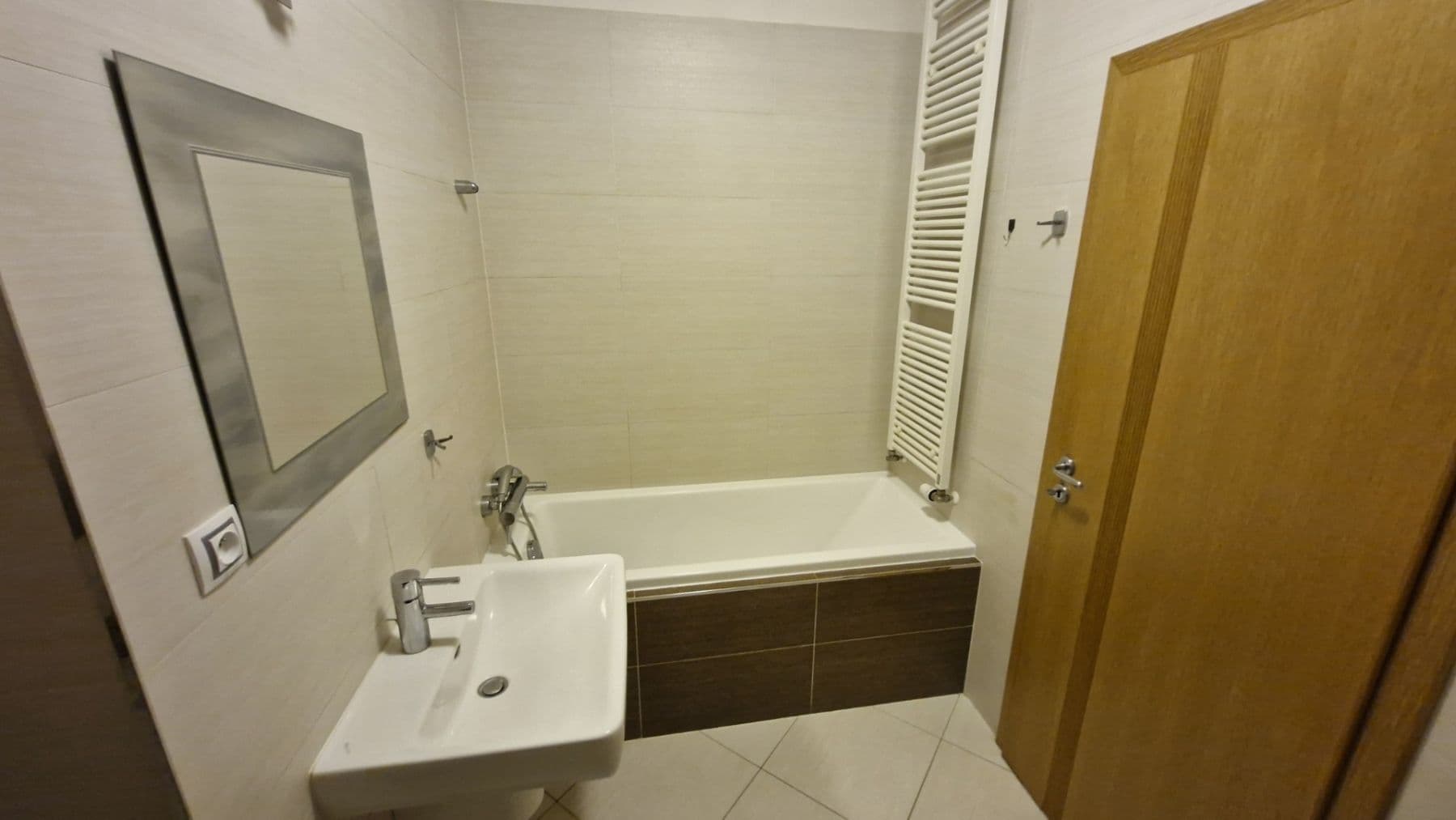 2 bedroom with open-plan kitchen flat to rent, 65 m², Svitákova, Prague, Prague 2 bedroom with open-plan kitchen flat to rent, 65 m², Svitákova, Prague, Prague