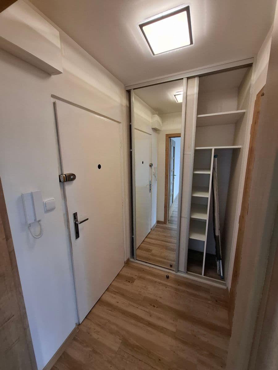 Studio flat to rent, 27 m², Veltruská, Prague, Prague Studio flat to rent, 27 m², Veltruská, Prague, Prague