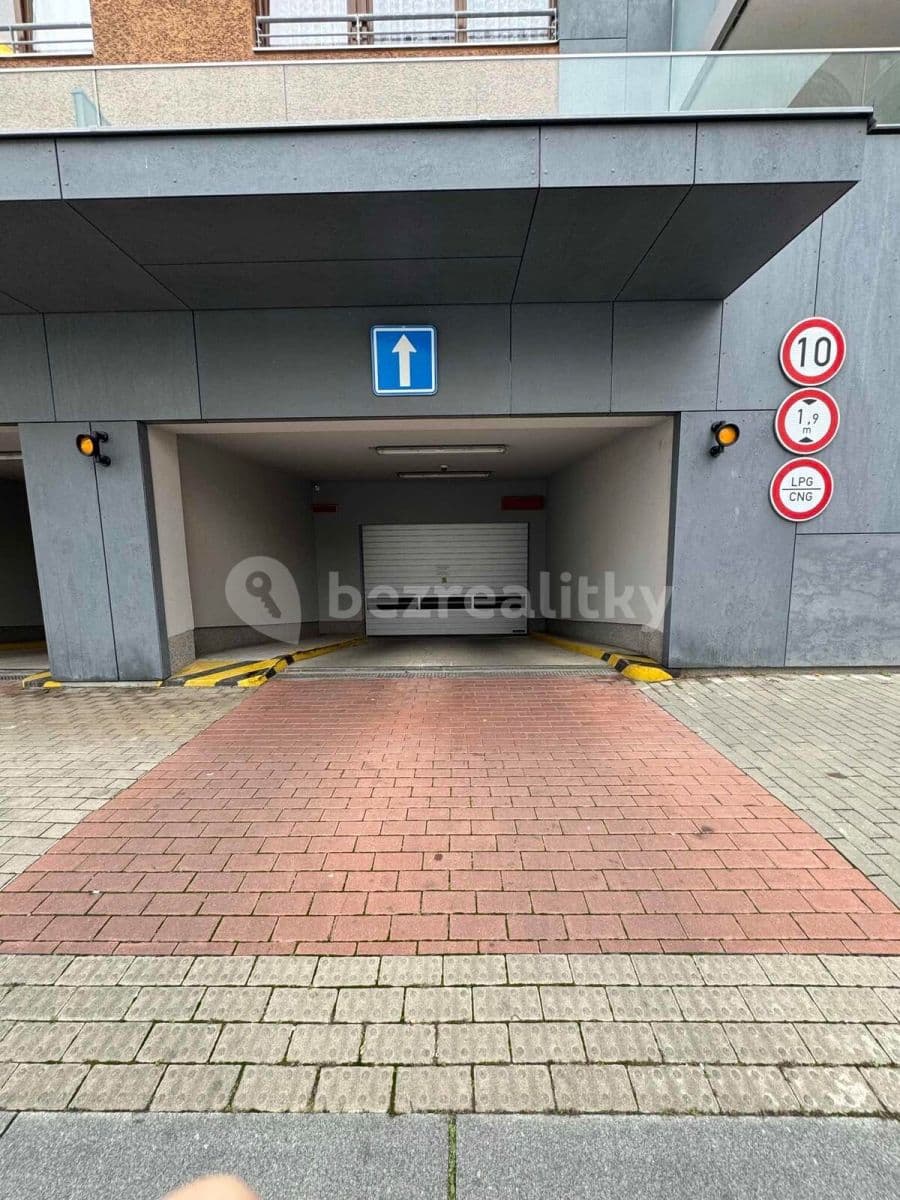 1 bedroom with open-plan kitchen flat to rent, 50 m², V Háji, Prague, Prague 1 bedroom with open-plan kitchen flat to rent, 50 m², V Háji, Prague, Prague