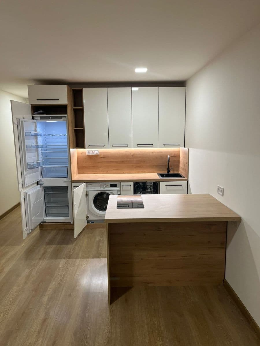 Studio flat to rent, 30 m², U Parku, Ostrava, Moravskoslezský Region Studio flat to rent, 30 m², U Parku, Ostrava, Moravskoslezský Region