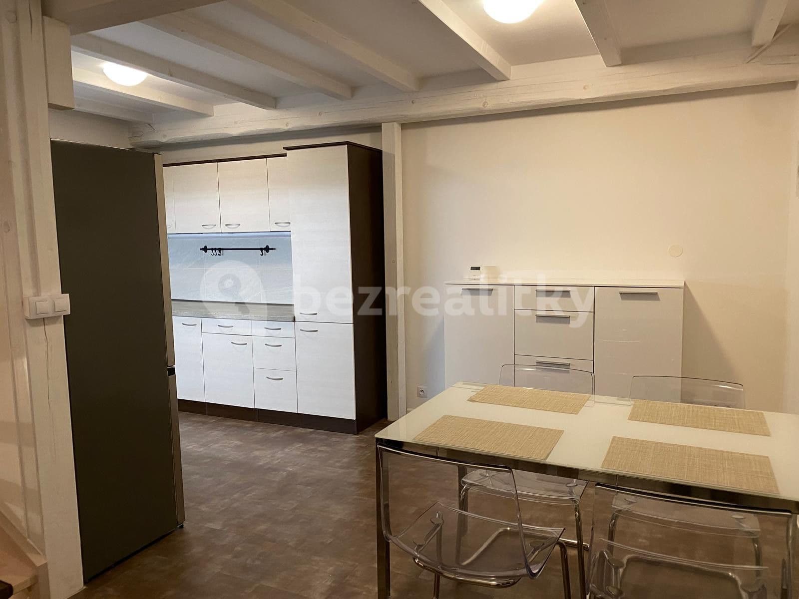 3 bedroom flat to rent, 107 m², Za rybníkem, Lišany, Středočeský Region 3 bedroom flat to rent, 107 m², Za rybníkem, Lišany, Středočeský Region