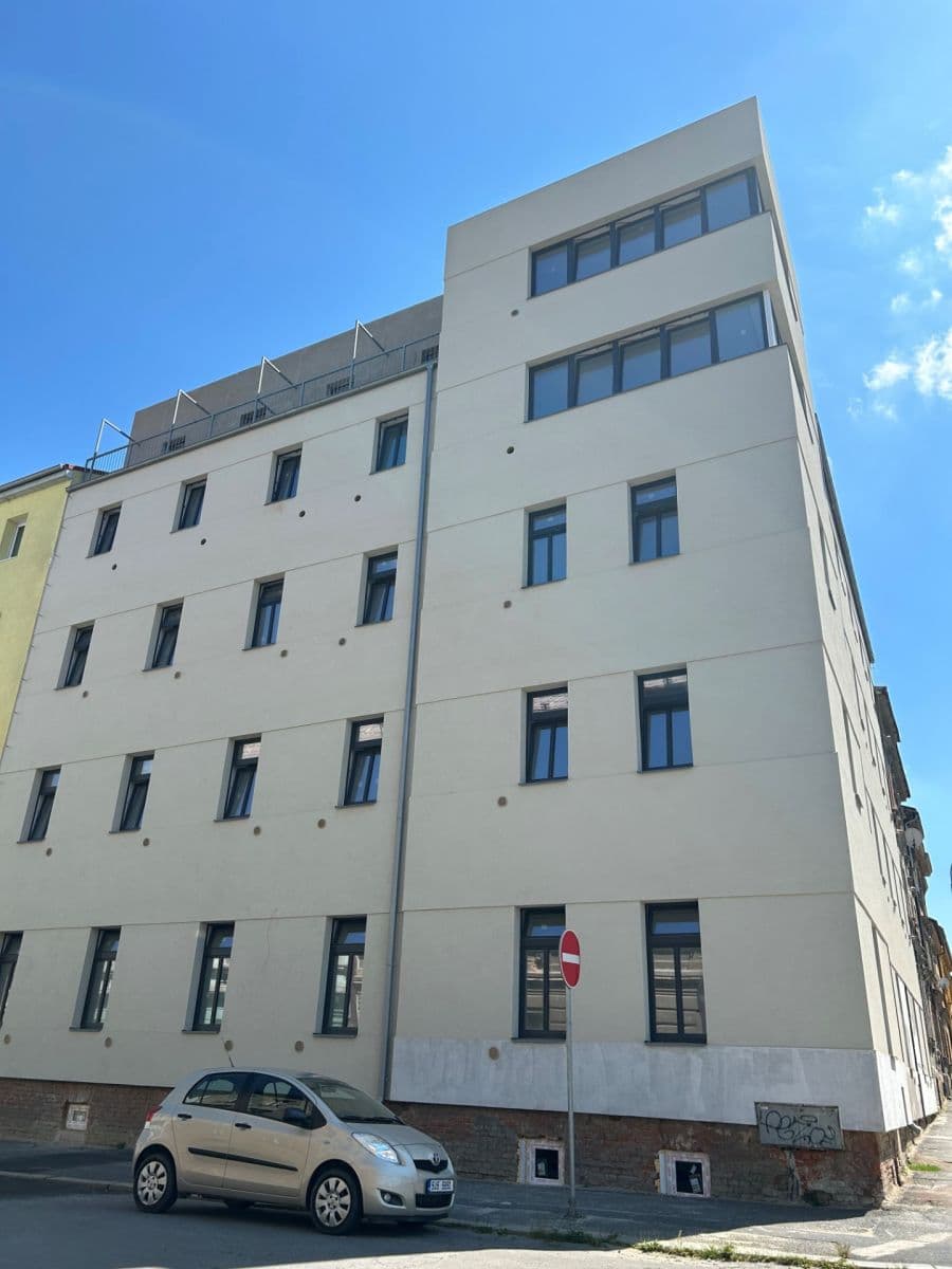 1 bedroom with open-plan kitchen flat to rent, 45 m², Kotkova, Plzeň, Plzeňský Region 1 bedroom with open-plan kitchen flat to rent, 45 m², Kotkova, Plzeň, Plzeňský Region