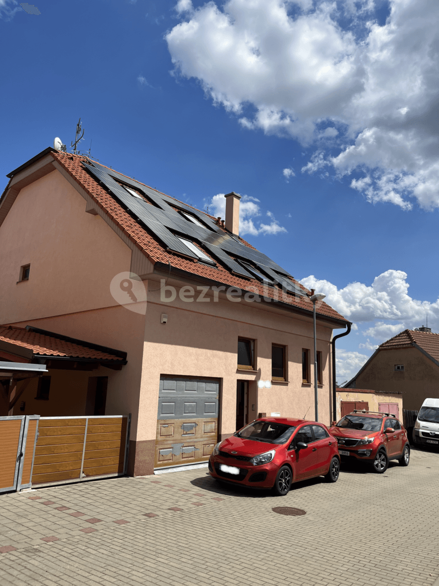 2 bedroom with open-plan kitchen flat to rent, 120 m², Bohatcova, Brno, Jihomoravský Region 2 bedroom with open-plan kitchen flat to rent, 120 m², Bohatcova, Brno, Jihomoravský Region