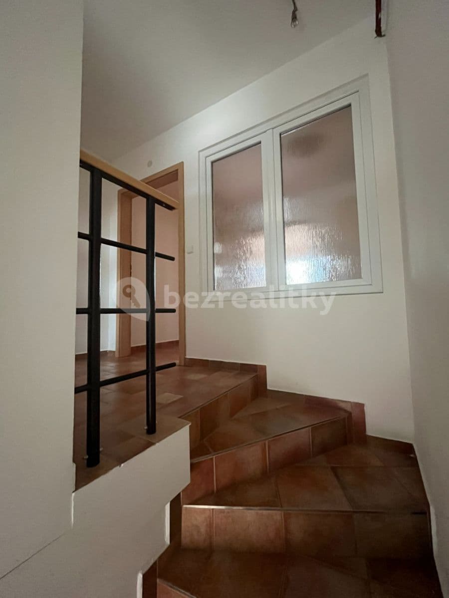 2 bedroom with open-plan kitchen flat to rent, 120 m², Bohatcova, Brno, Jihomoravský Region 2 bedroom with open-plan kitchen flat to rent, 120 m², Bohatcova, Brno, Jihomoravský Region