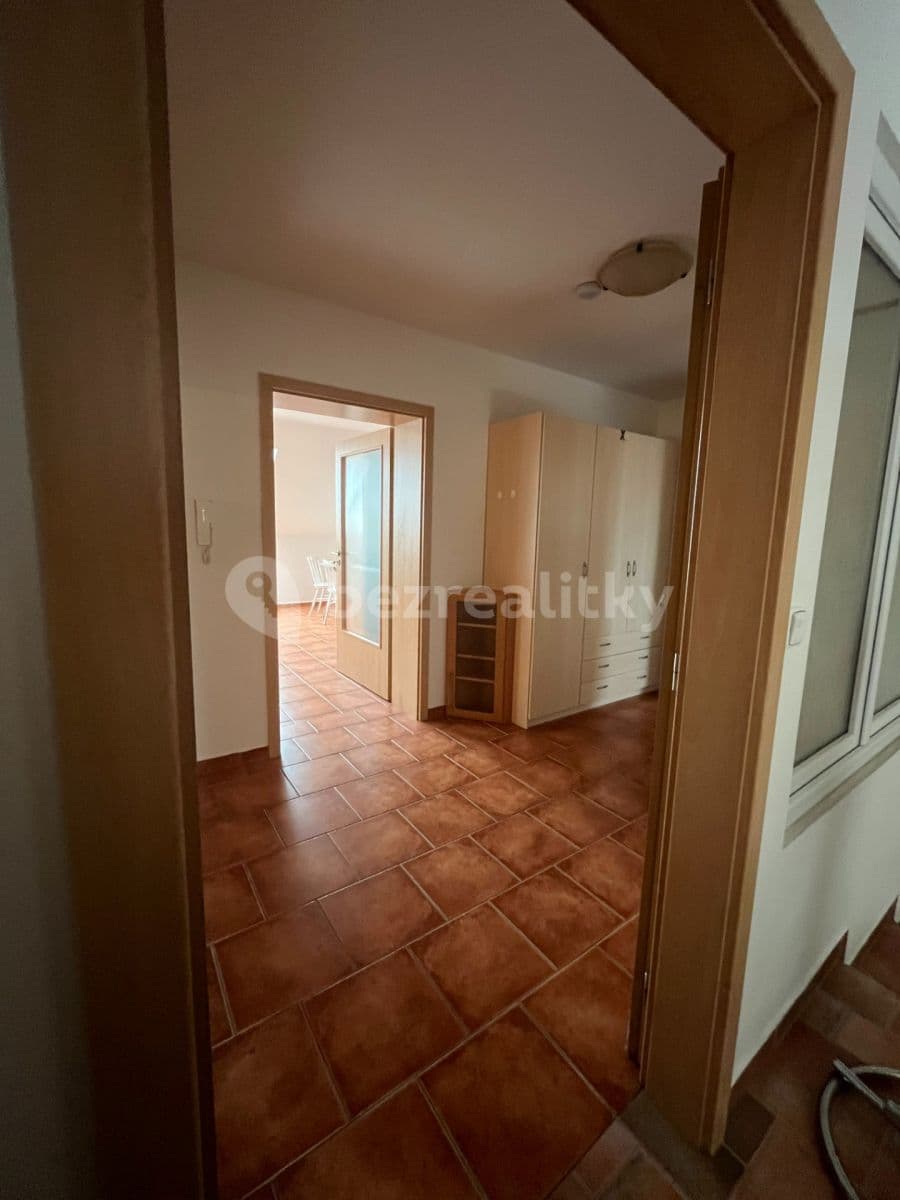 2 bedroom with open-plan kitchen flat to rent, 120 m², Bohatcova, Brno, Jihomoravský Region 2 bedroom with open-plan kitchen flat to rent, 120 m², Bohatcova, Brno, Jihomoravský Region