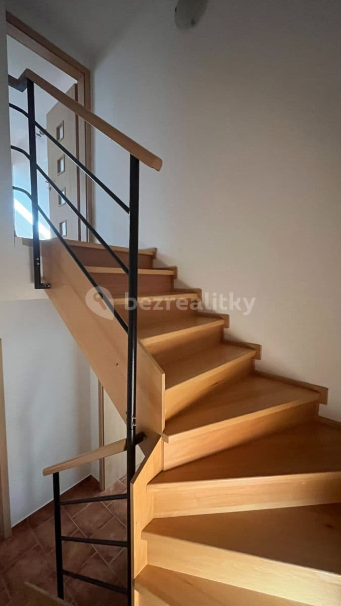 2 bedroom with open-plan kitchen flat to rent, 120 m², Bohatcova, Brno, Jihomoravský Region 2 bedroom with open-plan kitchen flat to rent, 120 m², Bohatcova, Brno, Jihomoravský Region