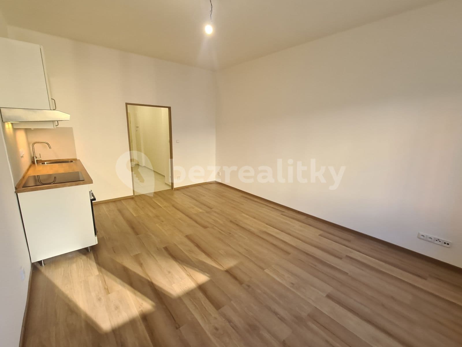 Studio flat to rent, 30 m², Jana Želivského, Prague, Prague Studio flat to rent, 30 m², Jana Želivského, Prague, Prague