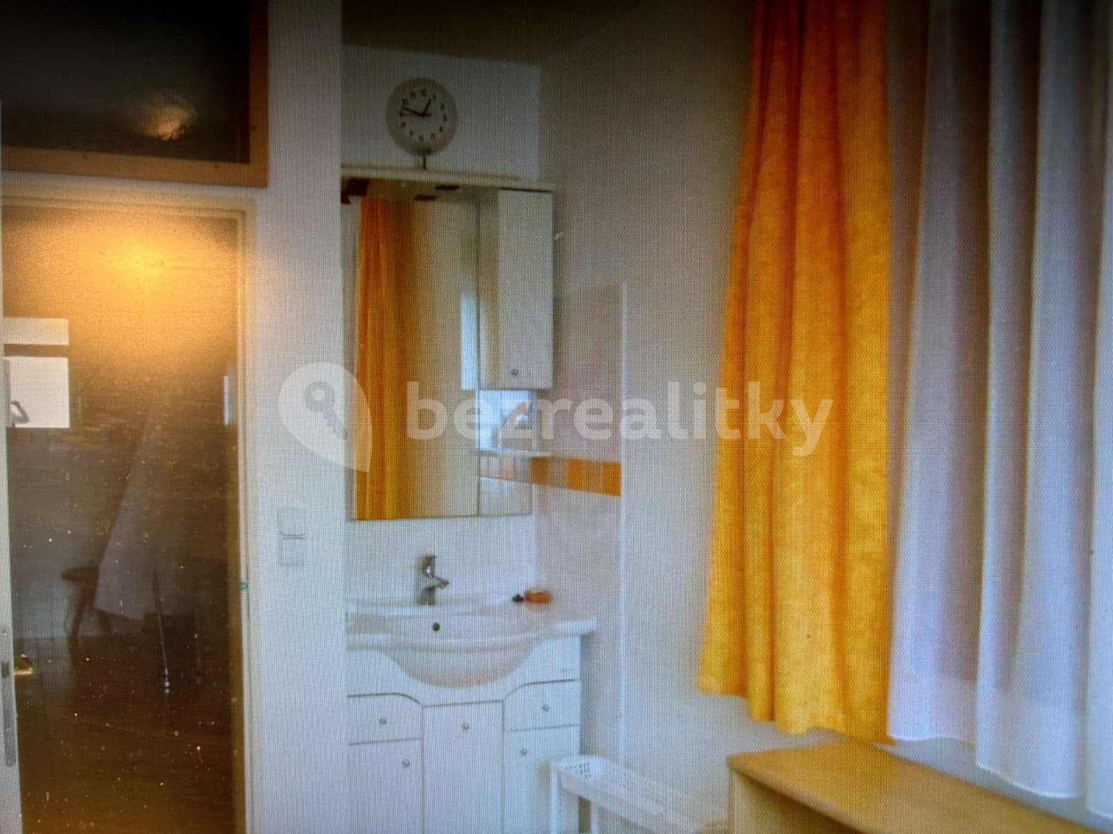 Studio flat to rent, 8 m², Roztylské sady, Prague, Prague Studio flat to rent, 8 m², Roztylské sady, Prague, Prague