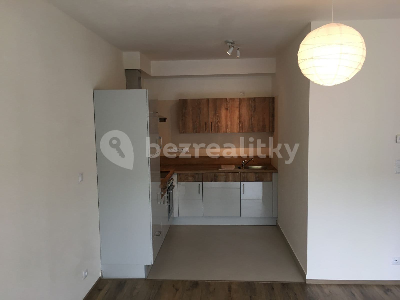 1 bedroom with open-plan kitchen flat to rent, 55 m², Mantovská, Prague, Prague 1 bedroom with open-plan kitchen flat to rent, 55 m², Mantovská, Prague, Prague