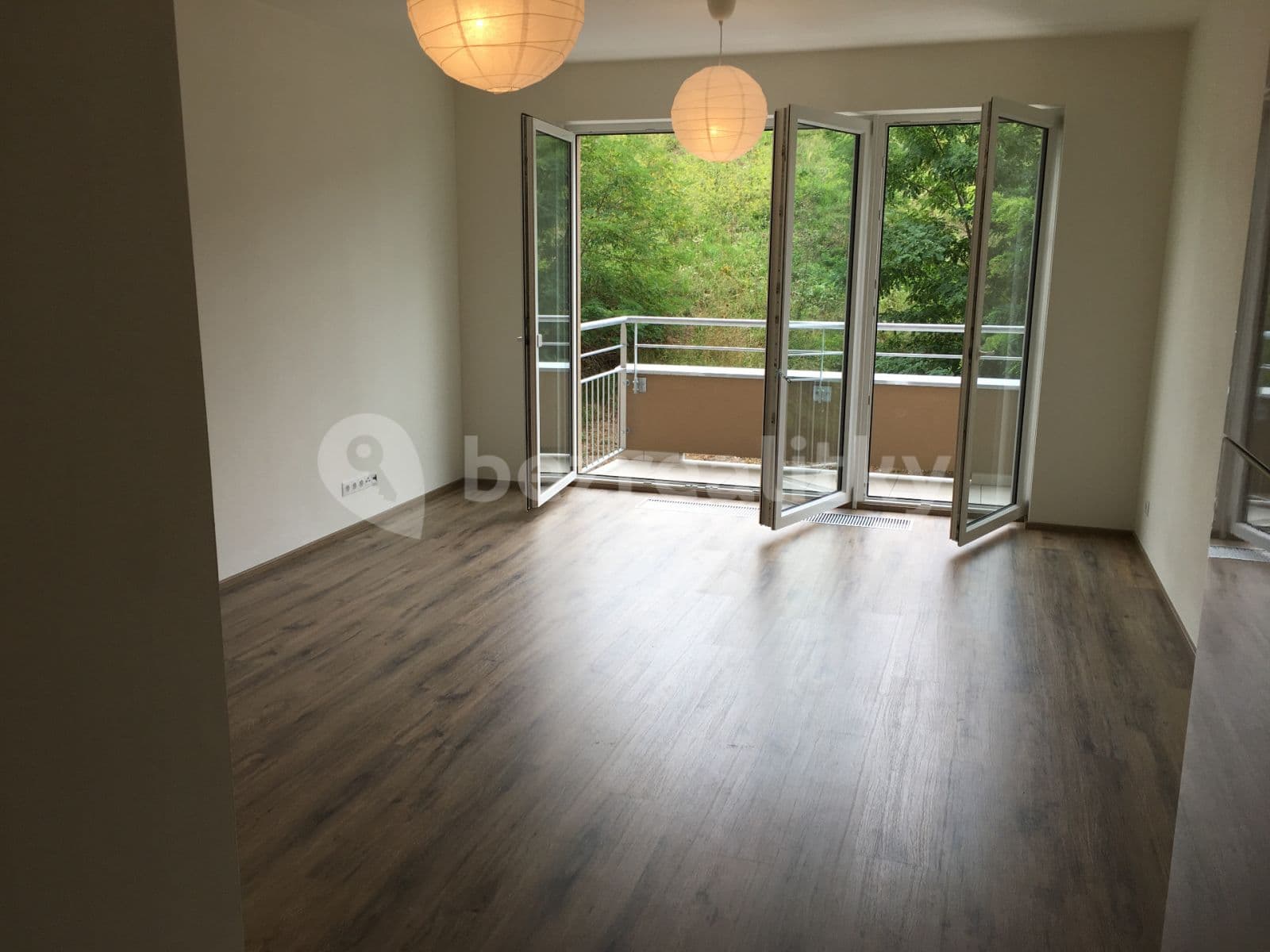 1 bedroom with open-plan kitchen flat to rent, 55 m², Mantovská, Prague, Prague 1 bedroom with open-plan kitchen flat to rent, 55 m², Mantovská, Prague, Prague