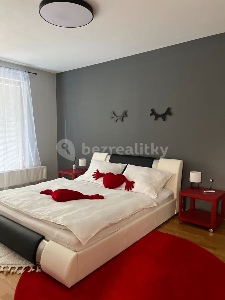 1 bedroom with open-plan kitchen flat to rent, 56 m², Varhulíkové, Prague, Prague 1 bedroom with open-plan kitchen flat to rent, 56 m², Varhulíkové, Prague, Prague