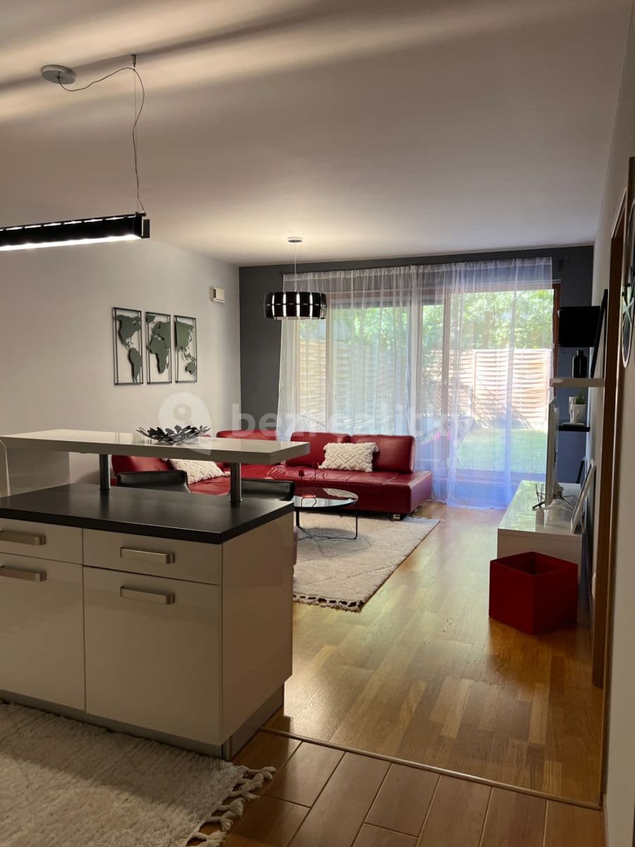 1 bedroom with open-plan kitchen flat to rent, 56 m², Varhulíkové, Prague, Prague 1 bedroom with open-plan kitchen flat to rent, 56 m², Varhulíkové, Prague, Prague