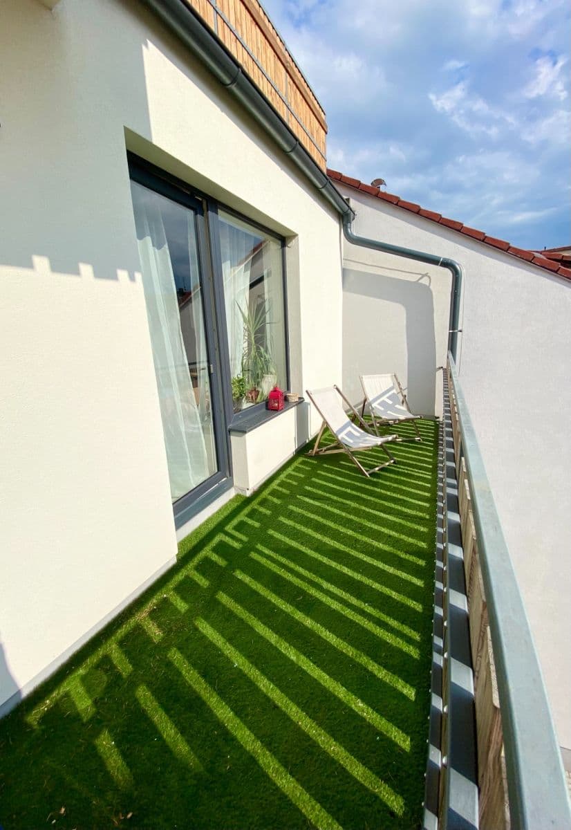 1 bedroom with open-plan kitchen flat to rent, 55 m², Nádražní, České Budějovice, Jihočeský Region 1 bedroom with open-plan kitchen flat to rent, 55 m², Nádražní, České Budějovice, Jihočeský Region