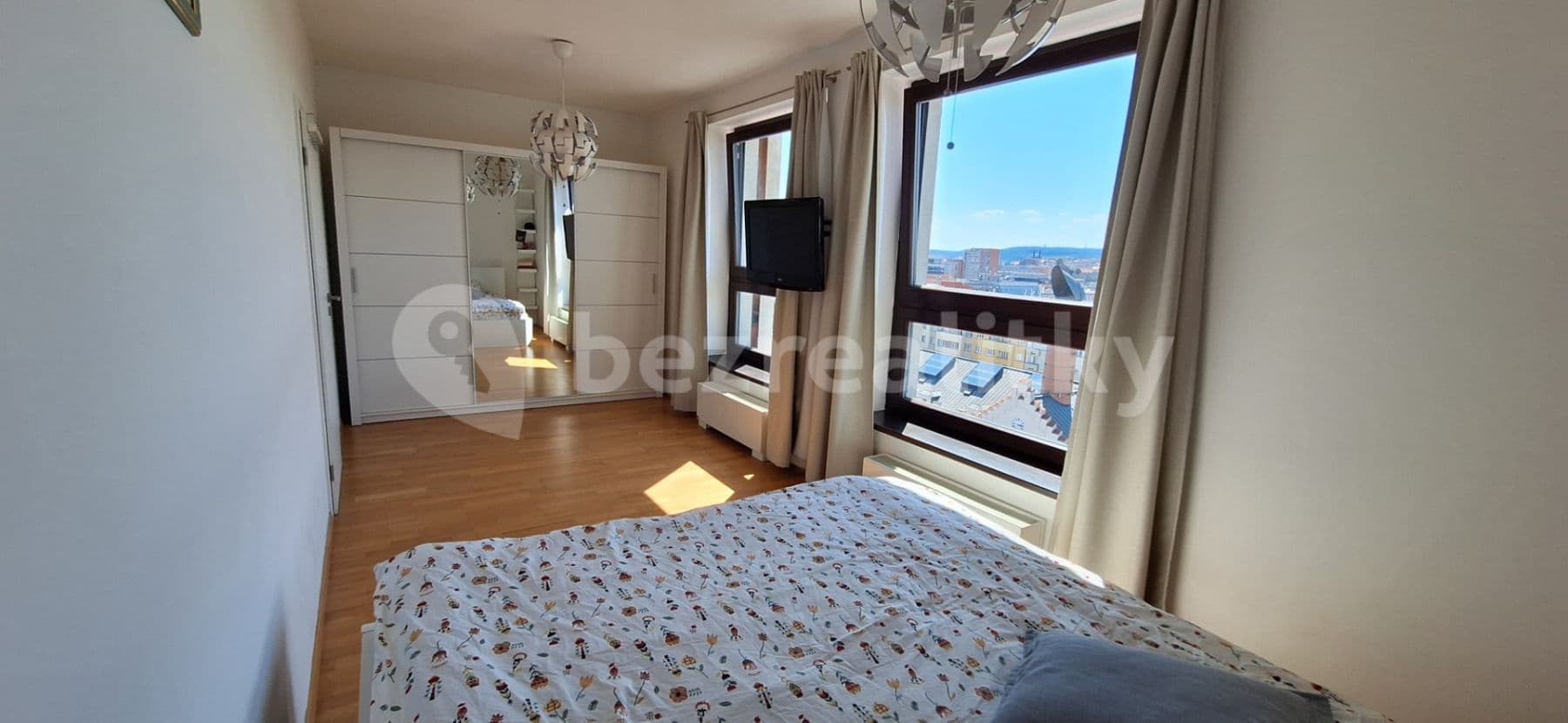 1 bedroom with open-plan kitchen flat to rent, 70 m², U Uranie, Prague, Prague 1 bedroom with open-plan kitchen flat to rent, 70 m², U Uranie, Prague, Prague