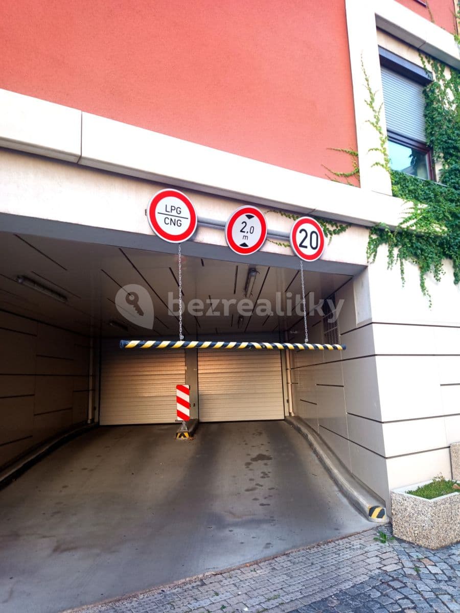 1 bedroom with open-plan kitchen flat to rent, 70 m², U Uranie, Prague, Prague 1 bedroom with open-plan kitchen flat to rent, 70 m², U Uranie, Prague, Prague