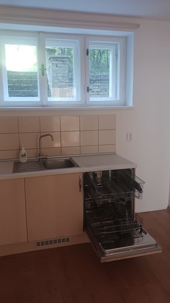 2 bedroom flat to rent, 74 m², Fetrovská, Prague, Prague 2 bedroom flat to rent, 74 m², Fetrovská, Prague, Prague
