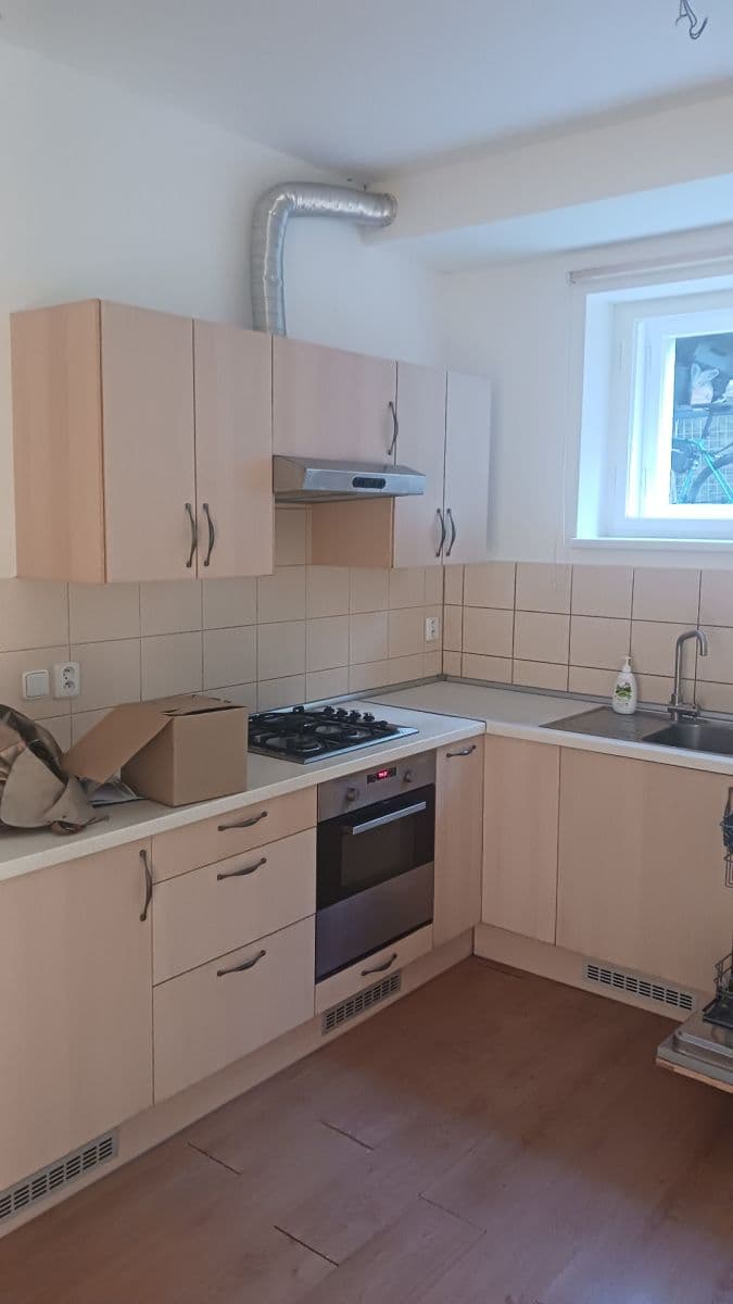 2 bedroom flat to rent, 74 m², Fetrovská, Prague, Prague 2 bedroom flat to rent, 74 m², Fetrovská, Prague, Prague