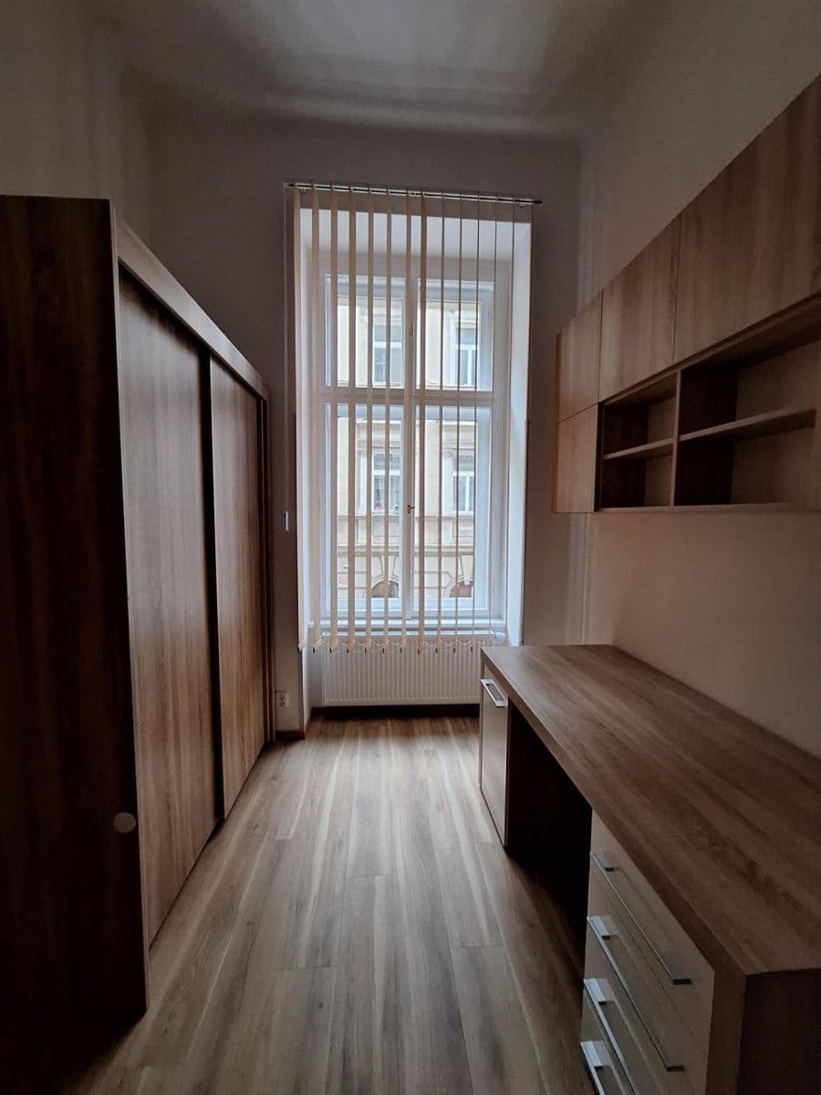 1 bedroom with open-plan kitchen flat to rent, 49 m², Mikovcova, Prague, Prague 1 bedroom with open-plan kitchen flat to rent, 49 m², Mikovcova, Prague, Prague