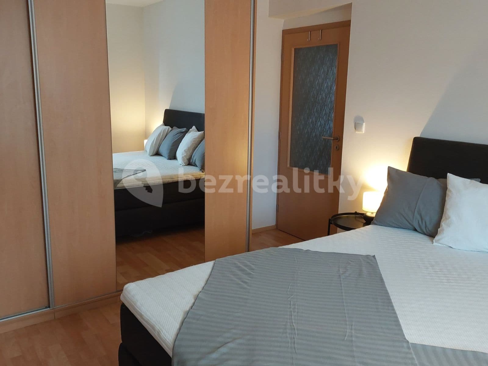 1 bedroom with open-plan kitchen flat to rent, 54 m², Rudolfa Holeky, Prague, Prague 1 bedroom with open-plan kitchen flat to rent, 54 m², Rudolfa Holeky, Prague, Prague