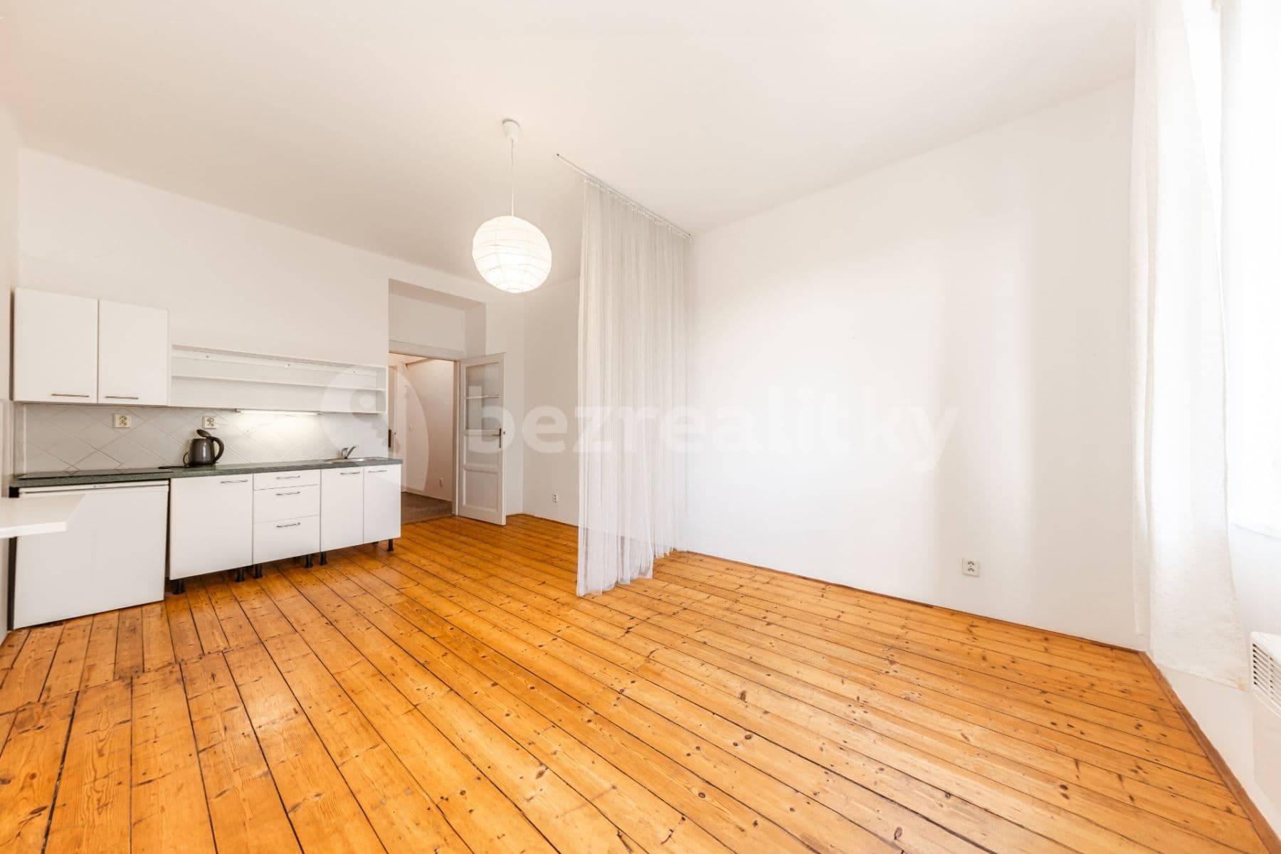 Studio flat to rent, 29 m², Černokostelecká, Prague, Prague Studio flat to rent, 29 m², Černokostelecká, Prague, Prague