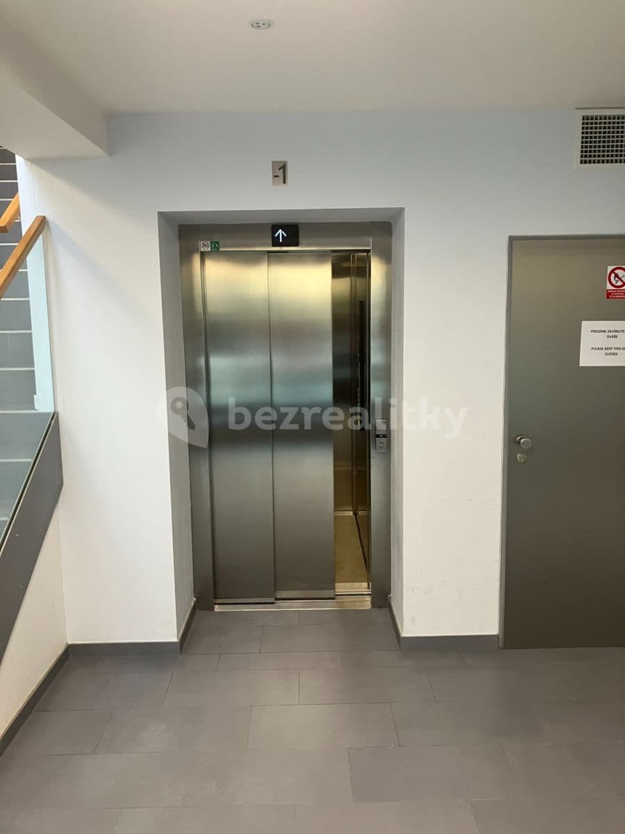 1 bedroom with open-plan kitchen flat to rent, 56 m², Naskové, Prague, Prague 1 bedroom with open-plan kitchen flat to rent, 56 m², Naskové, Prague, Prague